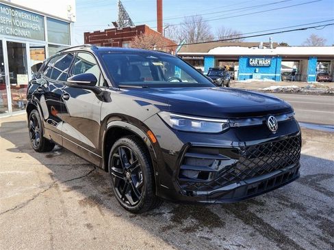 New 2026 Volkswagen Tiguan SE R-Line image 7