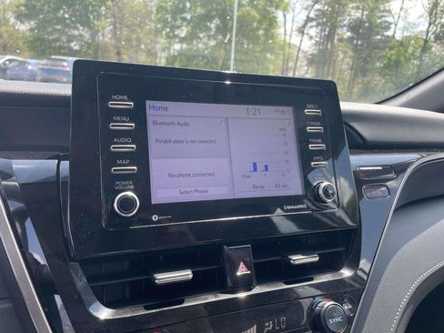 Used 2024 Toyota Camry LE image 25