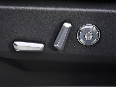 New 2025 Lincoln Navigator Reserve w/ Jet Appearance Package image 14