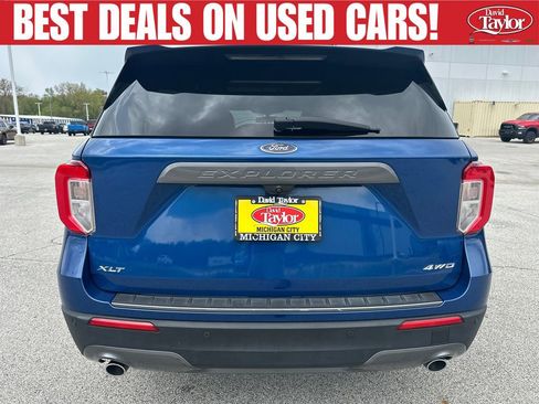 Used 2022 Ford Explorer XLT w/ Equipment Group 202A AWD/4WD image 4