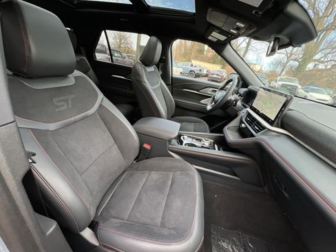 New 2025 Ford Explorer ST w/ Sun And Sound Package image 28