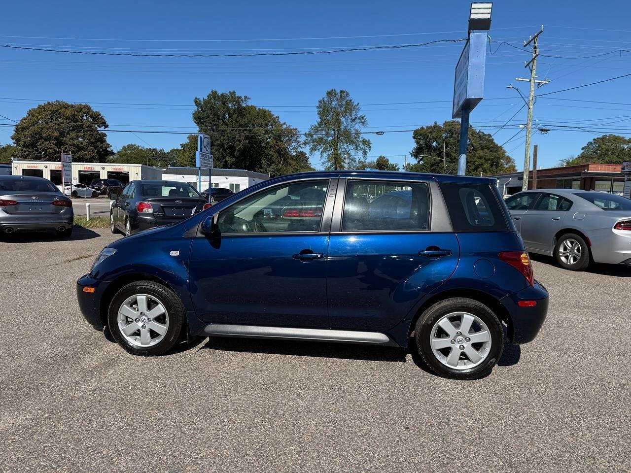 Used 2005 Scion xA FWD image 5