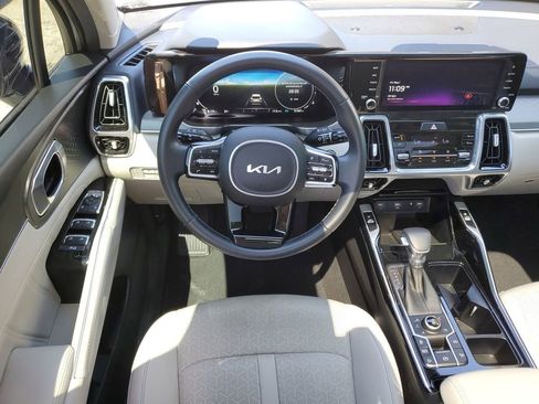 Used 2023 Kia Sorento SX AWD/4WD image 13
