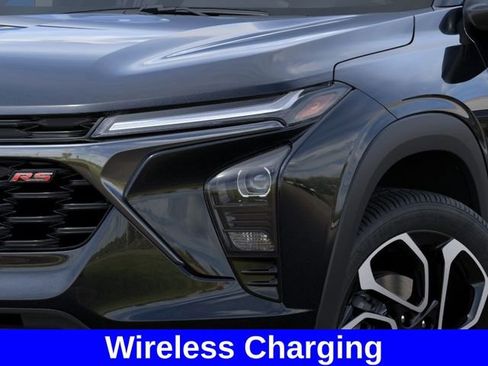New 2026 Chevrolet Trax RS w/ Sunroof Package FWD image 11