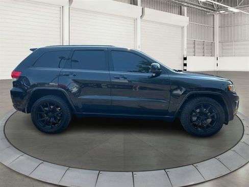 Used 2015 Jeep Grand Cherokee Altitude AWD/4WD image 6