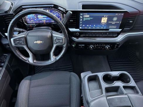 Used 2022 Chevrolet Silverado 1500 LT w/ Convenience Package II image 14