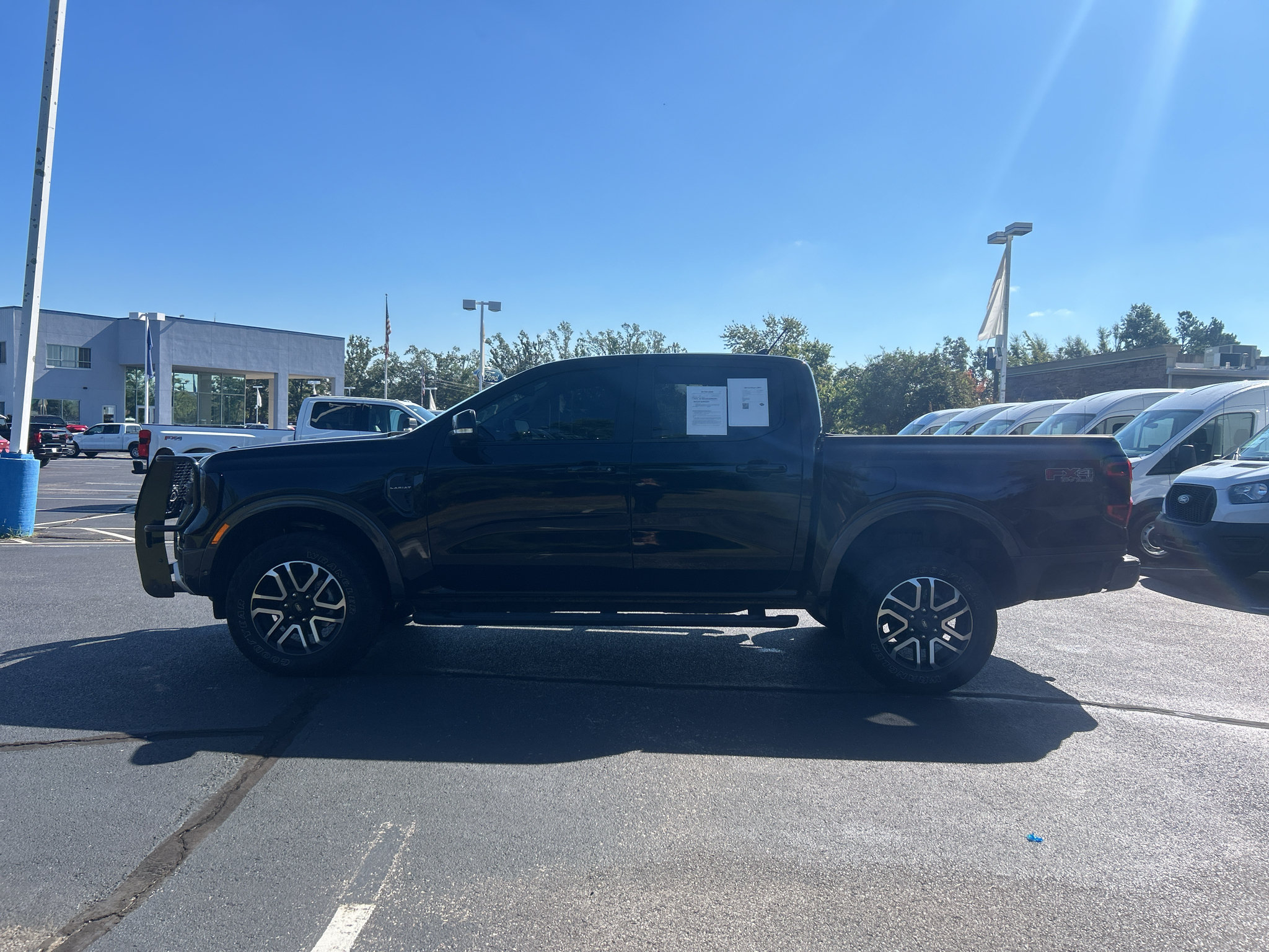 Certified 2024 Ford Ranger Lariat w/ FX4 Off-Road Package AWD/4WD image 4