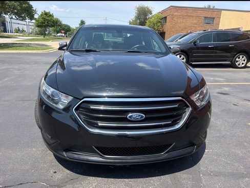 Used 2015 Ford Taurus Limited FWD image 2