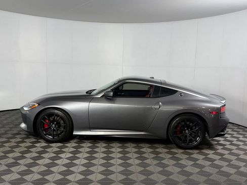 Used 2025 Nissan Z Performance w/ Floor Mat Package RWD image 9
