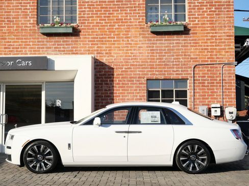 Certified 2024 Rolls-Royce Ghost image 3