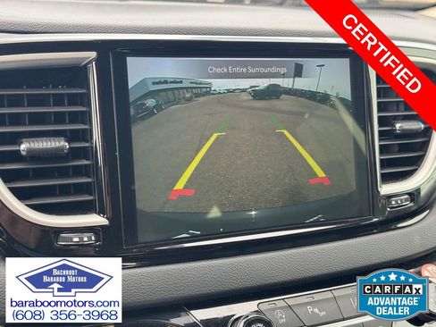 Used 2024 Chrysler Pacifica Touring-L image 25