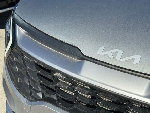 Used 2024 Kia Sportage LX image 3