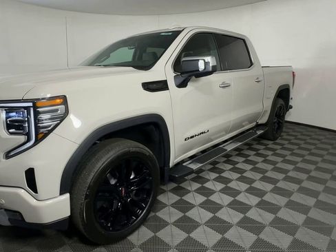 New 2026 GMC Sierra 1500 Denali w/ LPO, Black Badging Package AWD/4WD image 6