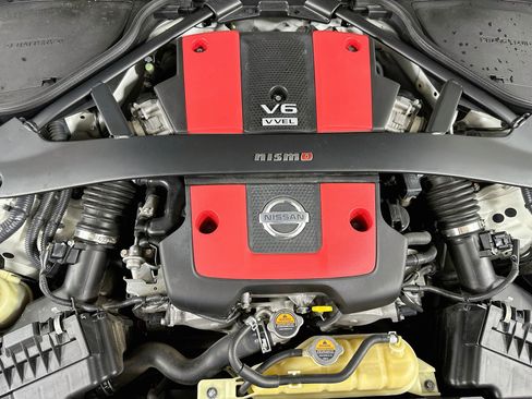 Used 2016 Nissan 370Z NISMO RWD image 29
