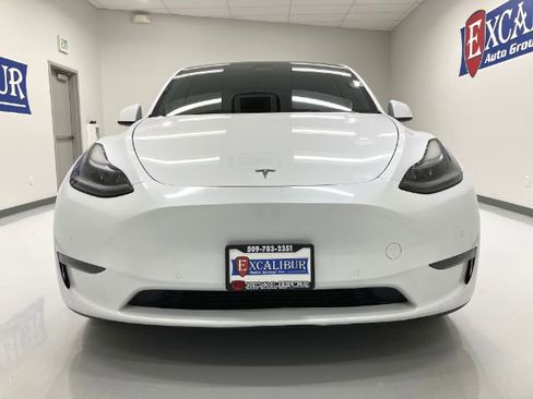 Used 2022 Tesla Model Y Long Range image 57