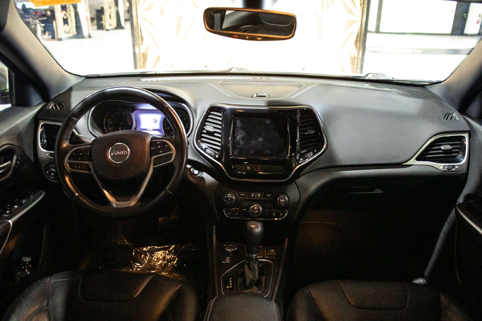 Used 2019 Jeep Cherokee High Altitude AWD/4WD image 15