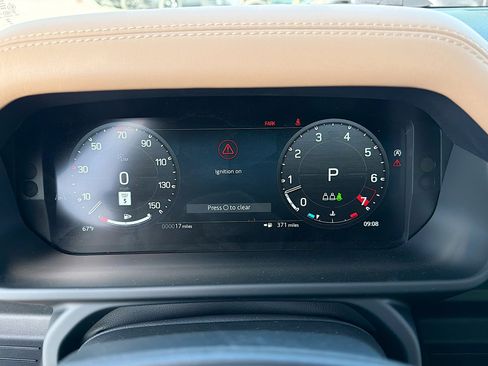 New 2026 Land Rover Defender 110 X-Dynamic SE image 39