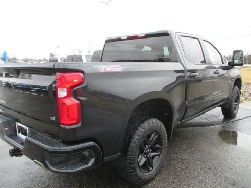 Used 2020 Chevrolet Silverado 1500 LT Trail Boss w/ Convenience Package image 4