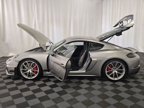 Certified 2020 Porsche 718 Cayman GT4 image 13