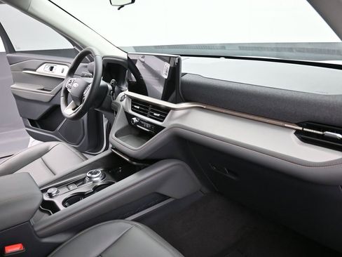 New 2025 Ford Explorer Active w/ Active Comfort Package image 24