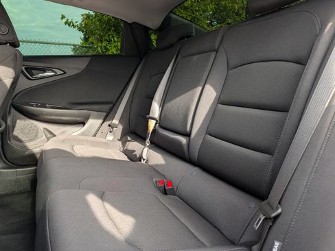 Used 2025 Chevrolet Malibu LT FWD image 18