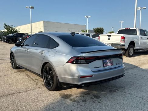 Used 2025 Honda Accord Sport image 3