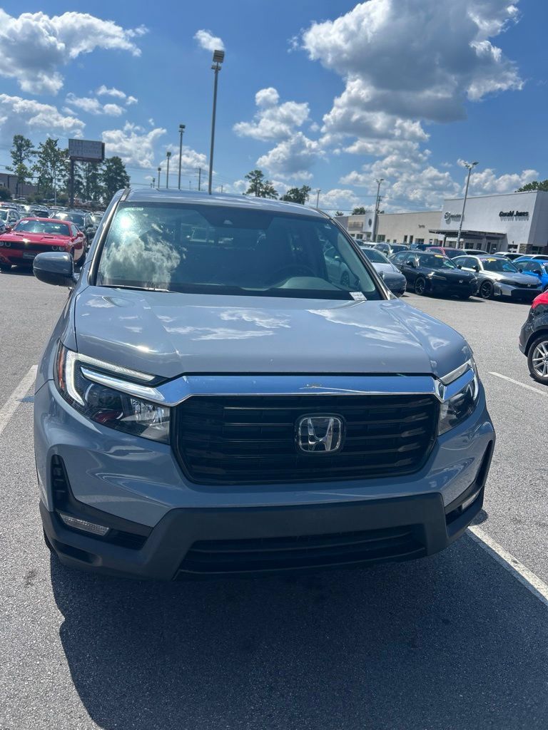 Used 2023 Honda Ridgeline RTL-E image 3