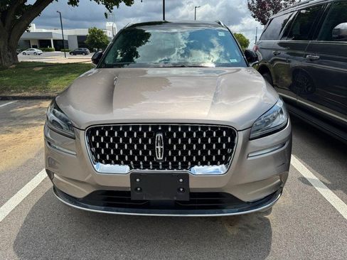 Used 2020 Lincoln Corsair Reserve w/ Appearance Package FWD image 2