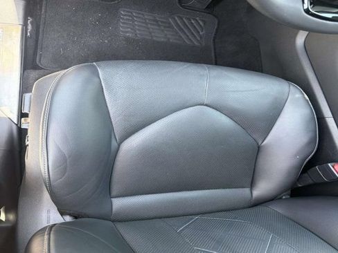 Certified 2024 Toyota Highlander Platinum FWD image 9
