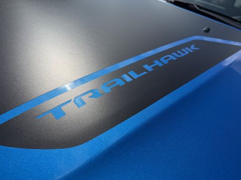 Used 2024 Jeep Compass Trailhawk AWD/4WD image 9