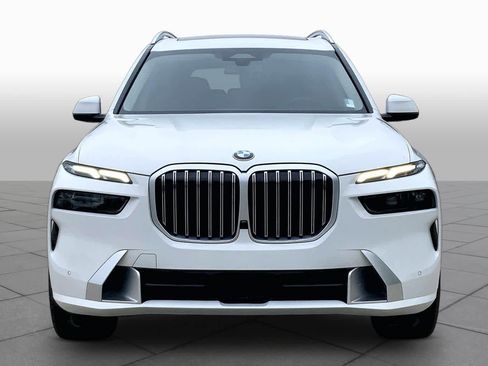 Used 2024 BMW X7 xDrive40i w/ Executive Package AWD/4WD image 3