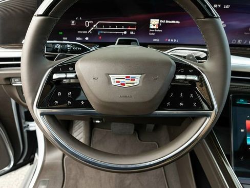 Used 2026 Cadillac Escalade Luxury w/ Touring Package image 36