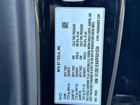 Used 2023 Tesla Model 3 Standard Range image 32