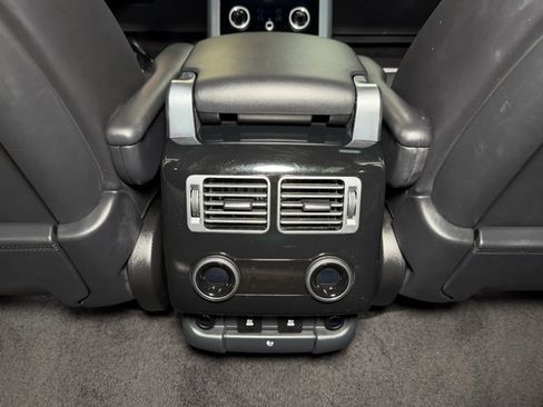Used 2020 Land Rover Range Rover HSE image 29