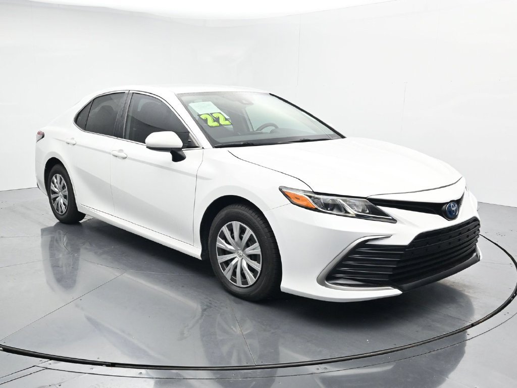 Used 2022 Toyota Camry LE FWD image 2