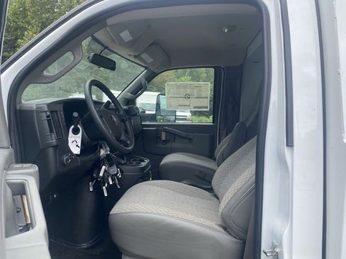 New 2025 Chevrolet Express 3500 w/ Power Convenience Package image 19