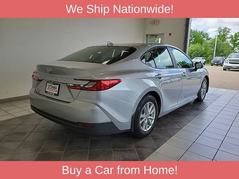 Used 2025 Toyota Camry LE w/ Convenience Package FWD image 5