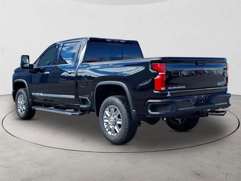 New 2026 Chevrolet Silverado 2500 High Country w/ Technology Package image 7