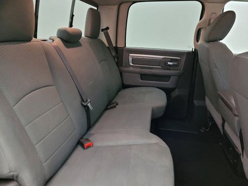 Used 2020 RAM 1500 Classic SLT RWD image 19