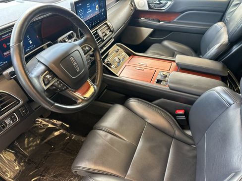 Used 2022 Lincoln Navigator Reserve AWD/4WD image 9