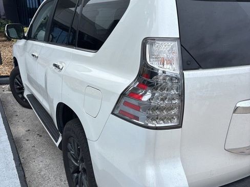 Used 2023 Lexus GX 460 Premium AWD/4WD image 8