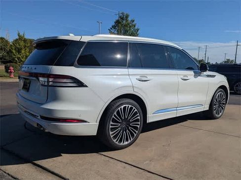 Used 2024 Lincoln Aviator Black Label w/ Dynamic Handling Package image 8