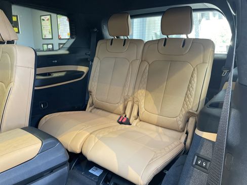 New 2025 Jeep Grand Cherokee L Summit w/ Advanced Protech Group IV image 36