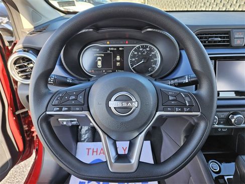New 2025 Nissan Versa SV image 12