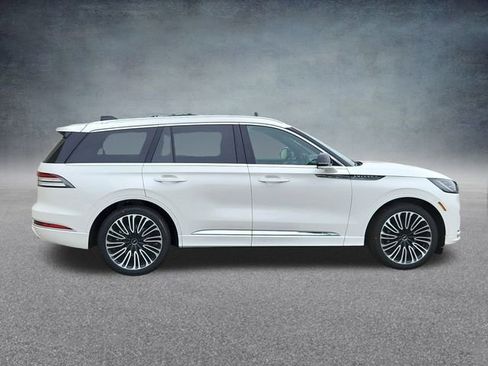 New 2025 Lincoln Aviator Black Label image 2