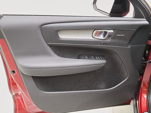 Certified 2023 Volvo XC40 B5 Plus w/ Driver Assist Package image 10