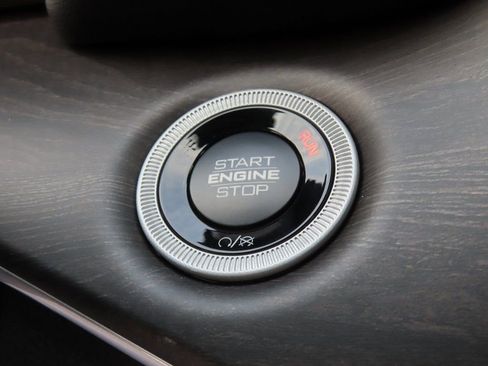 New 2025 Jeep Grand Cherokee Limited w/ Luxury Tech Group II image 14