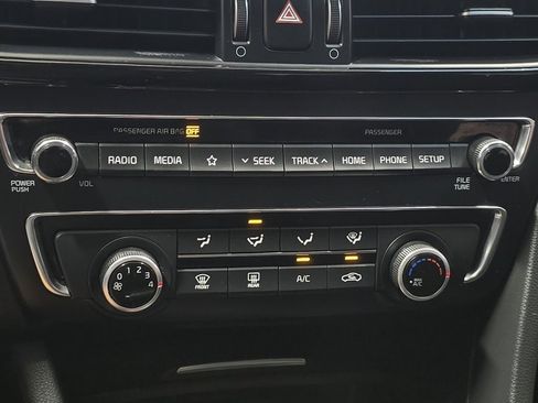 Used 2020 Kia Optima LX image 27