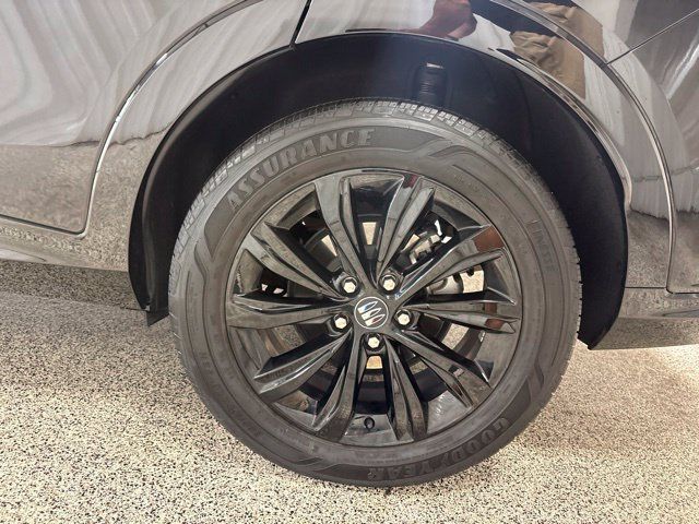 Used 2025 Buick Envista Sport Touring FWD image 33