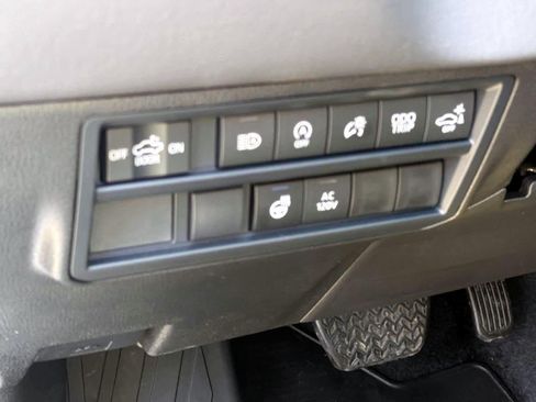 Used 2026 Toyota Tundra Platinum AWD/4WD image 24